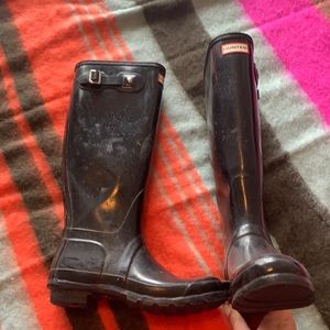 Black hunter rain boots